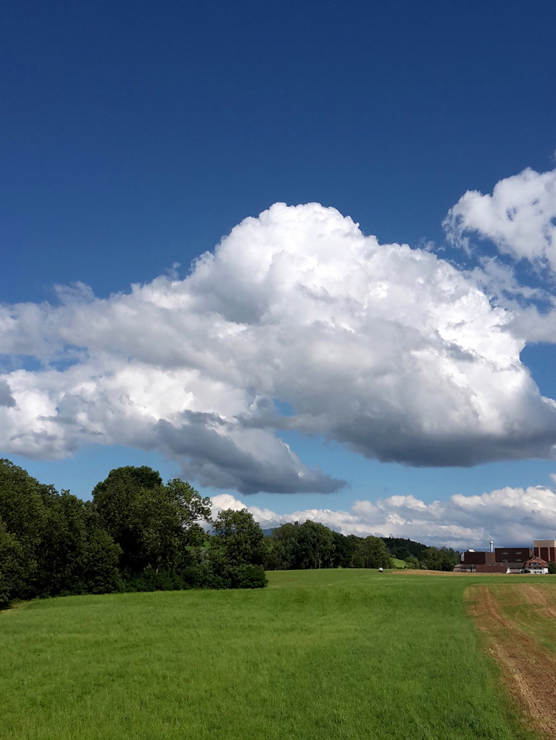 Wolken ziehen weiter