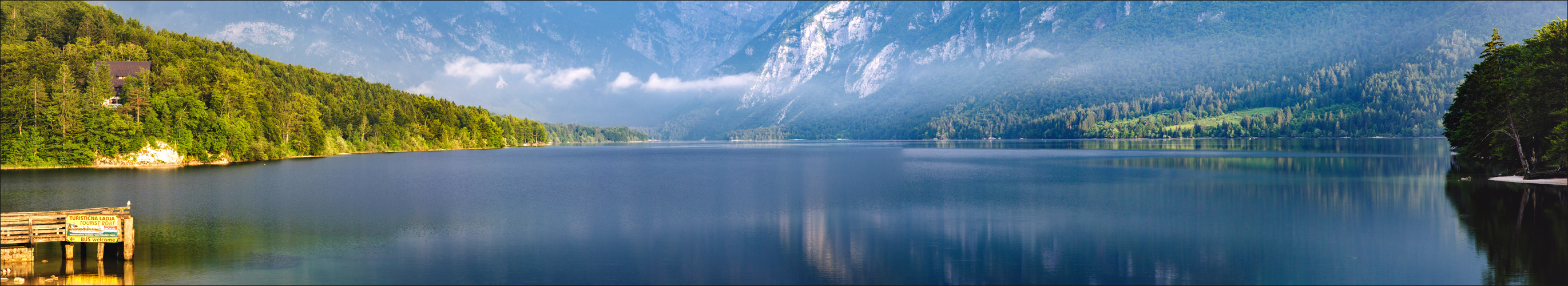 Wolkenband über dem Bohinj-See