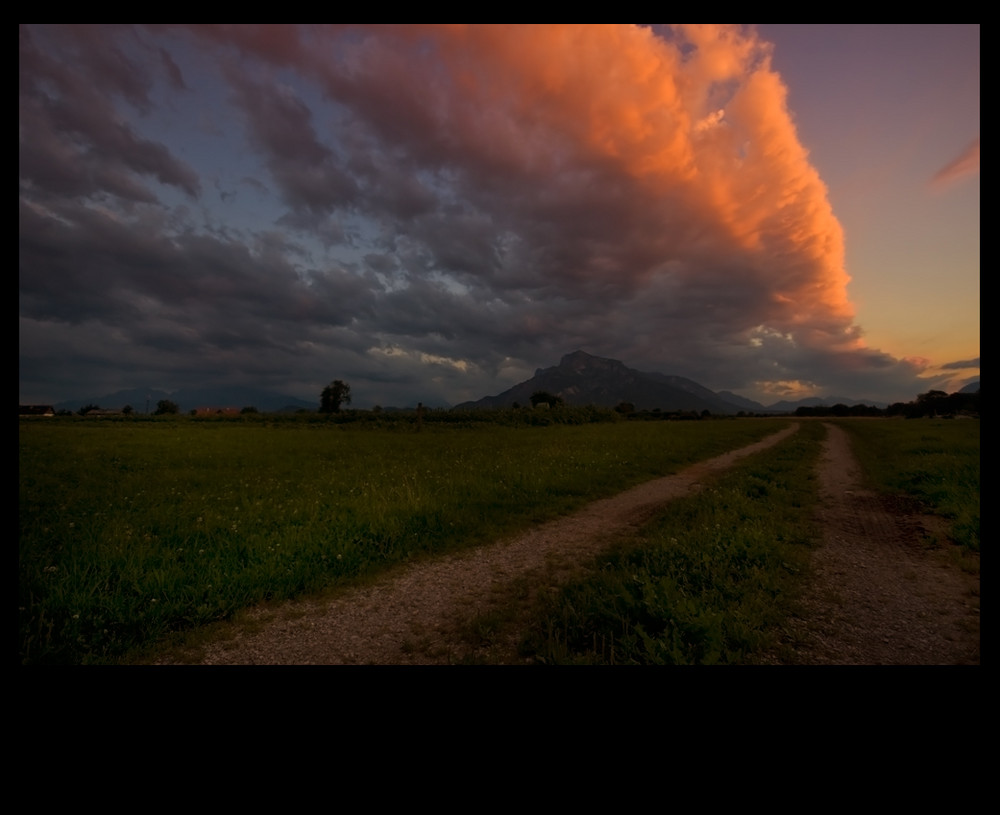 Wolkenband über Untersberg in der Abendsonne