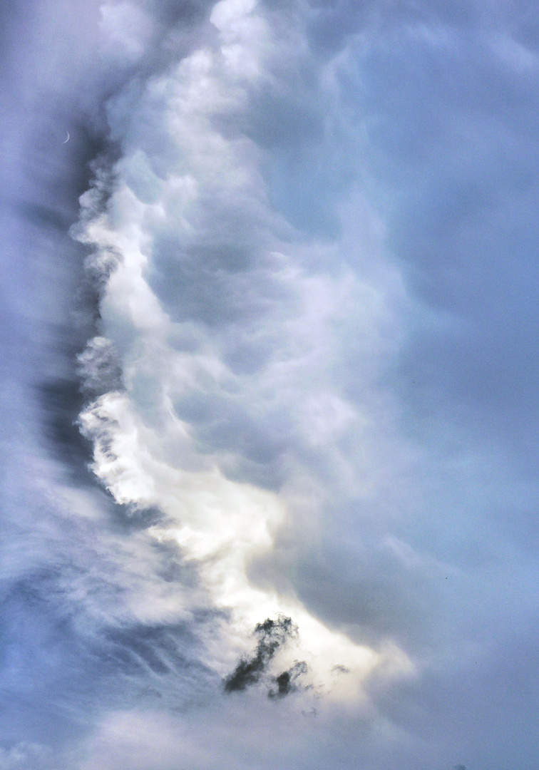 Wolkenband vor einer Gewitterfront