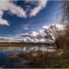 Wolkenberge über der Weser