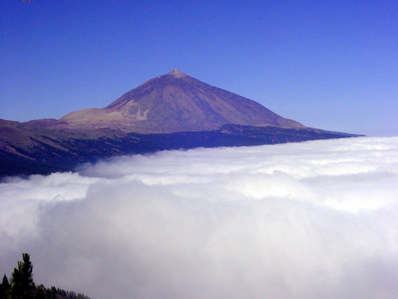 Wolkenbett am Teide auf Teneriffa