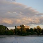 Wolkenbilder am Rheinufer in Köln 