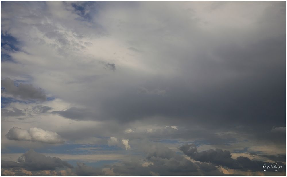 Wolkenbilder: vor dem Gewitter