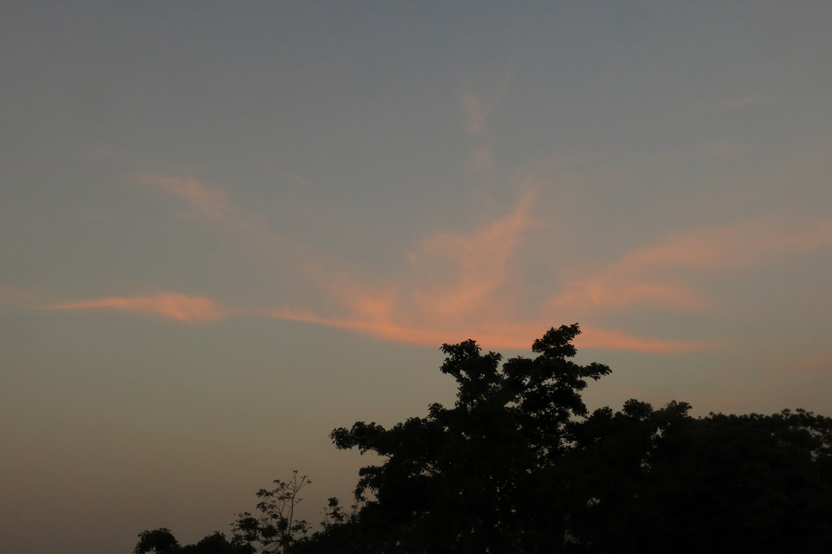 Wolkenbildung am Abend in Uganda