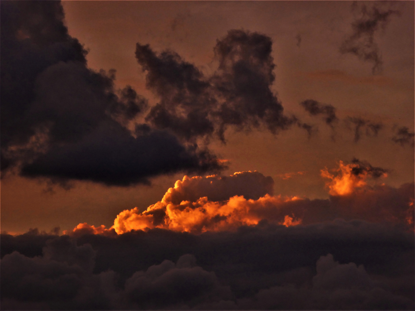 Wolkenbildung im Abendrot