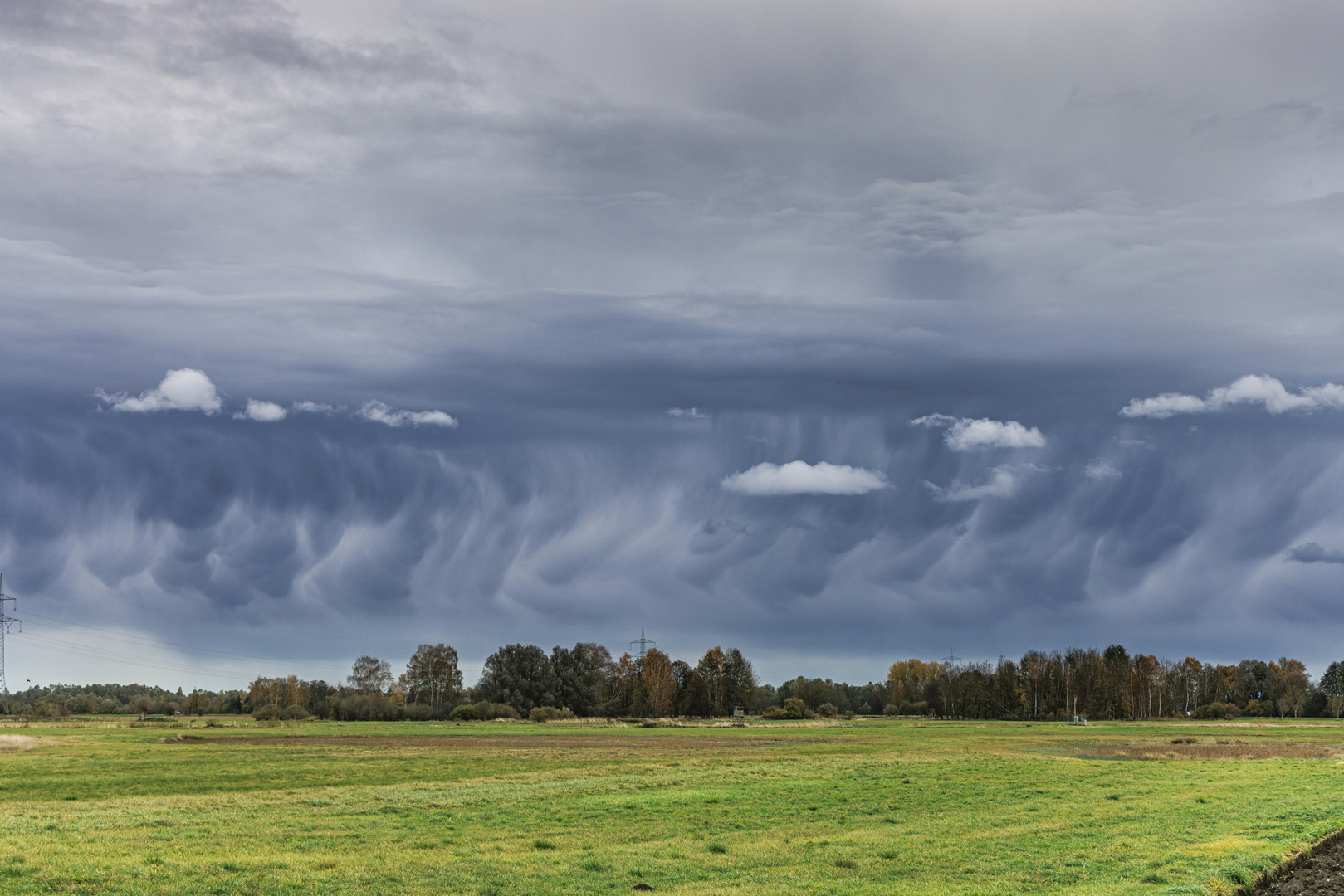 Wolkenbruch über dem Erdinger Moos