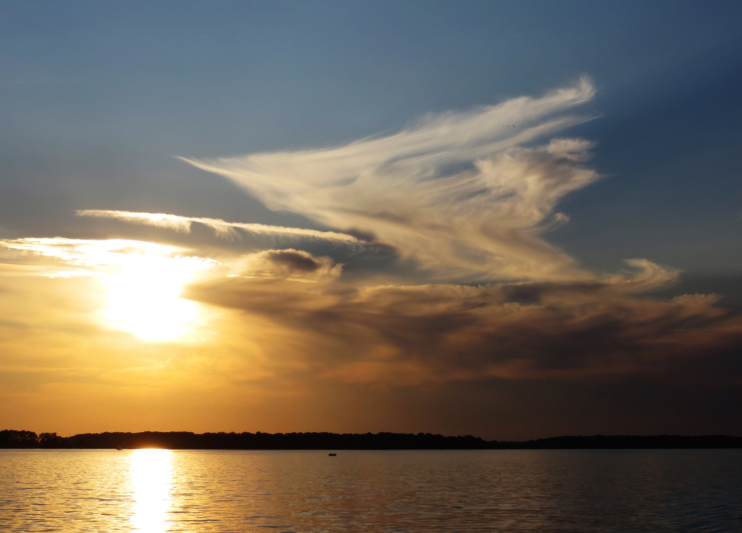 Wolkendrachen über der Müritz