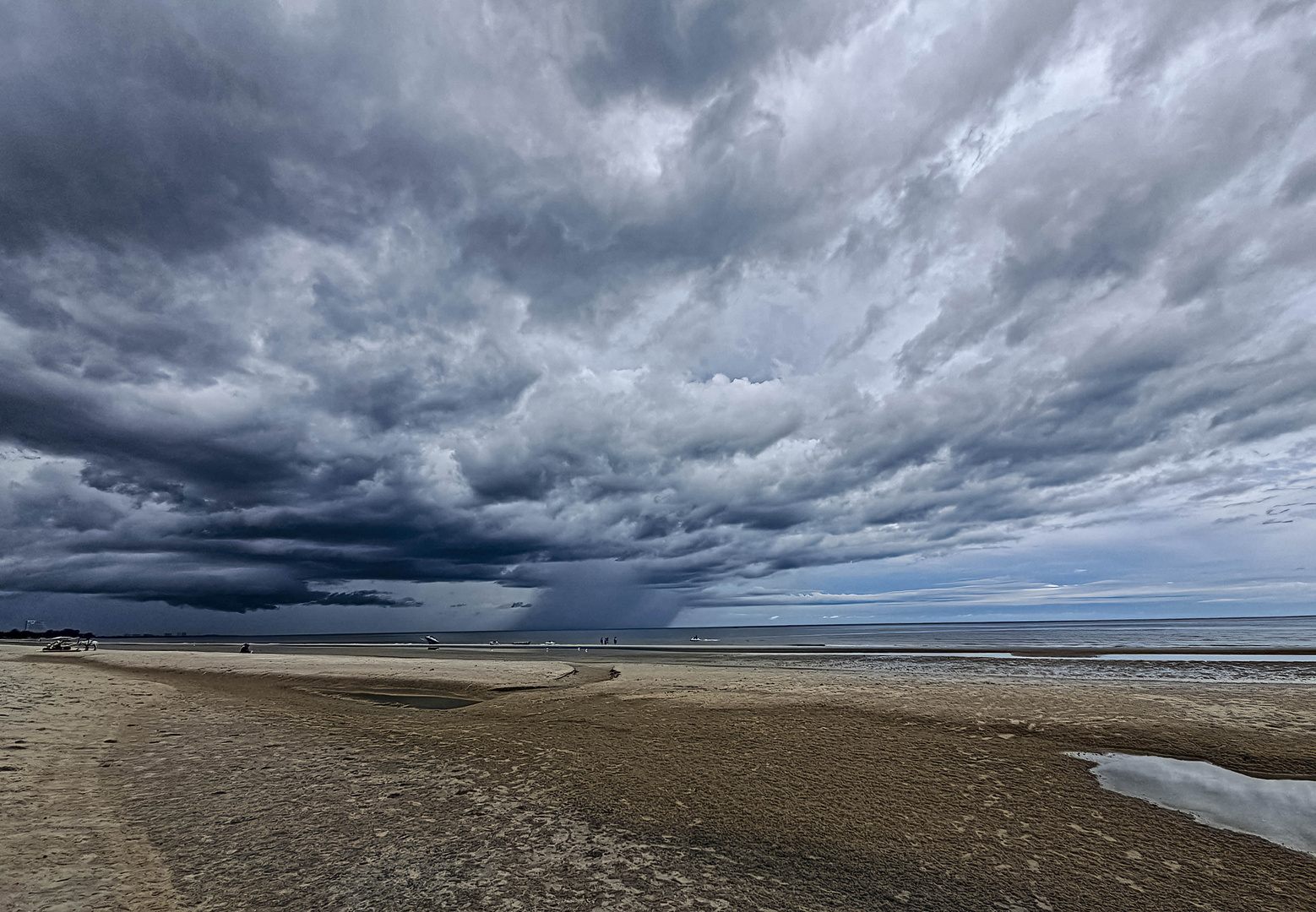 Wolkendramatik am Strand