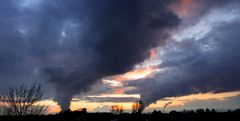 Wolkenfabriken im Sonnenuntergang