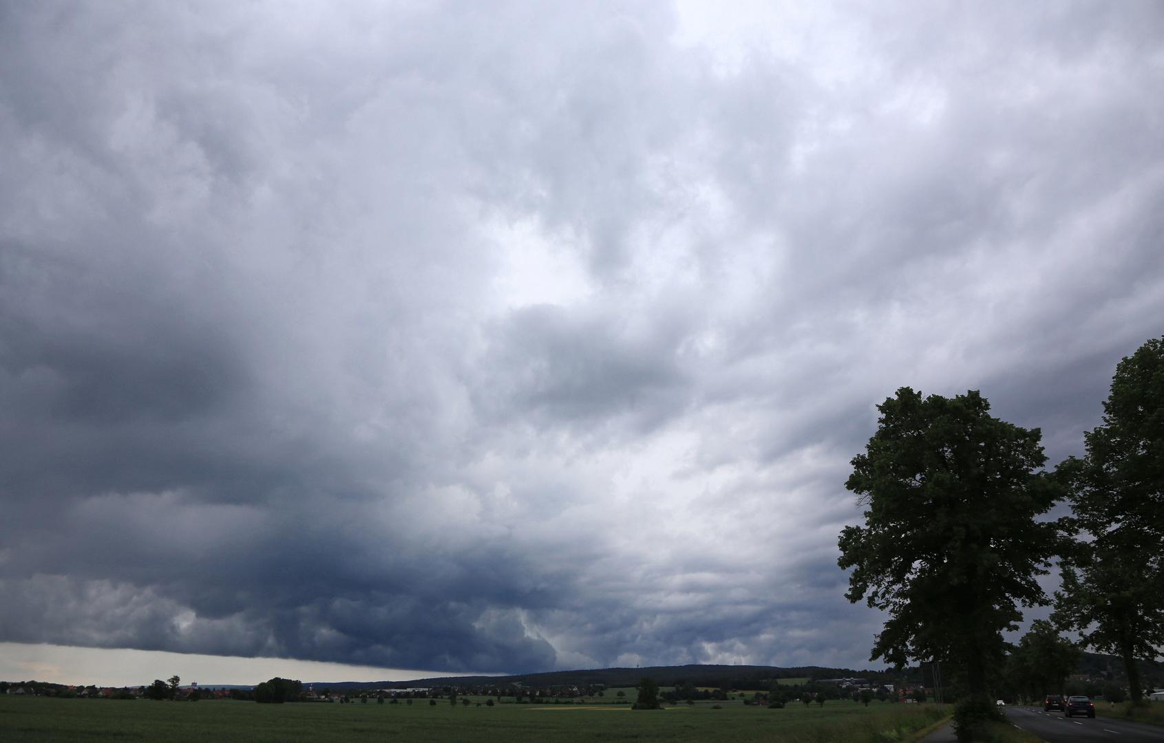 wolkenfront überm deister