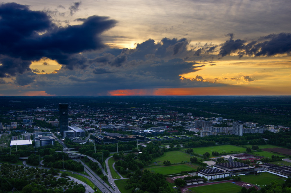 Wolkengebilde über München