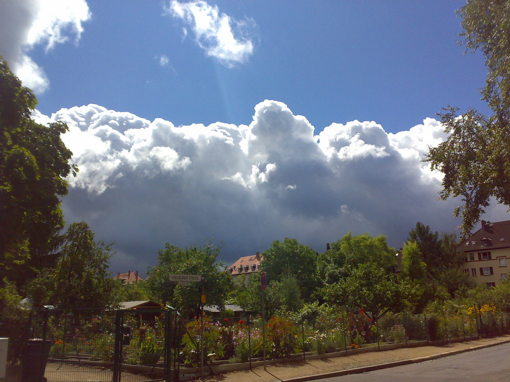 Wolkengebirge über Darmstadt