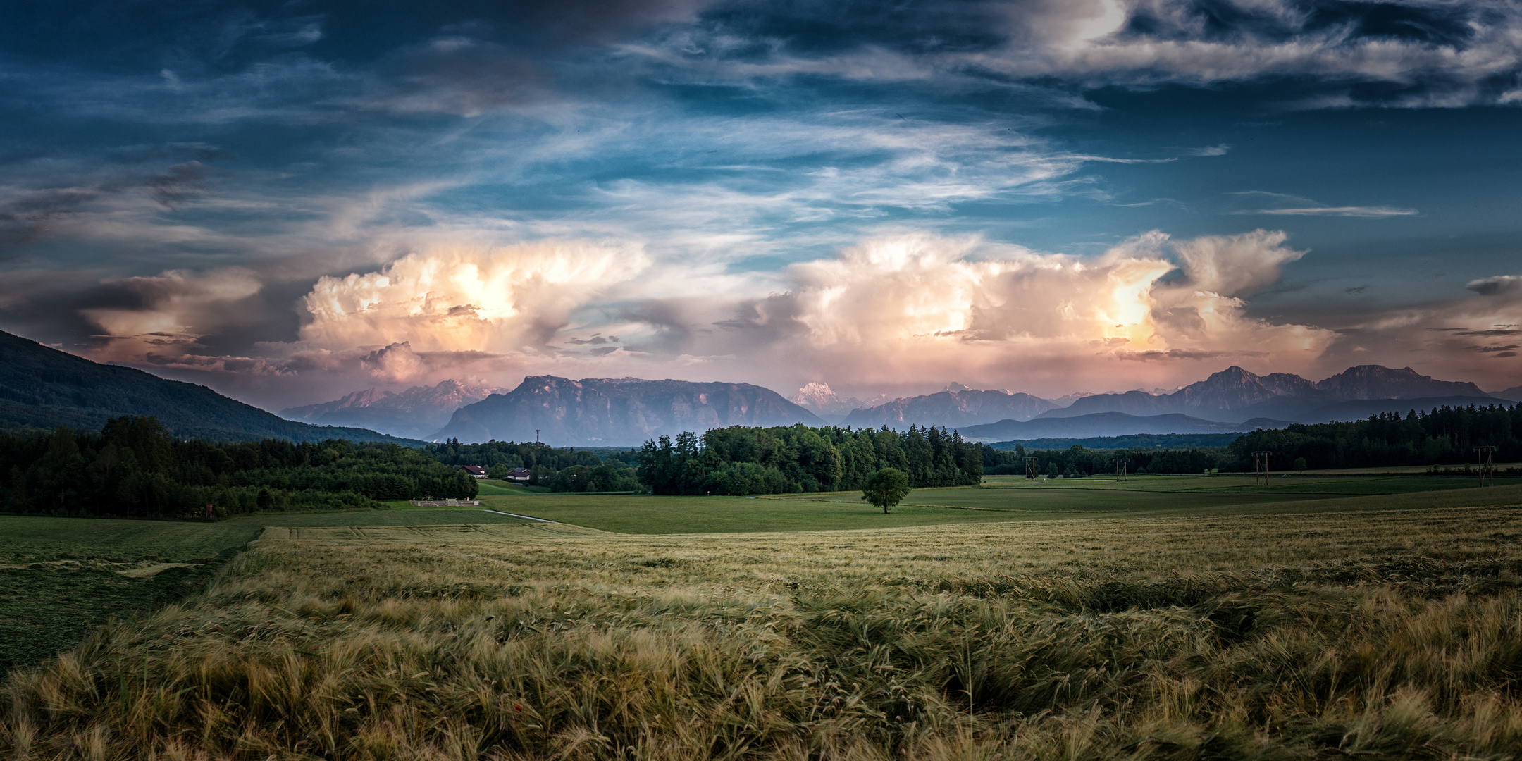 Wolkenginferno übern Salzburger Alpenvorland