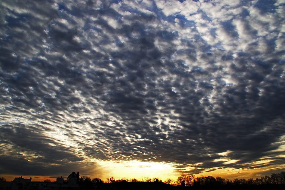 Wolkenhimmel am Morgen