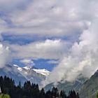 Wolkenhimmel mit Durchblick