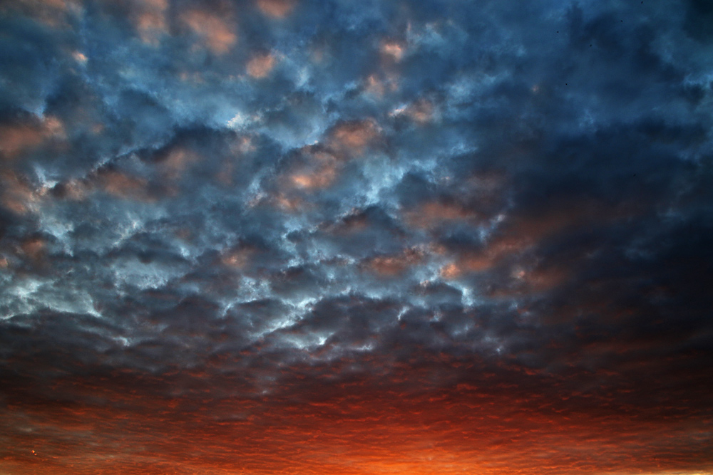 Wolkenhimmel on fire