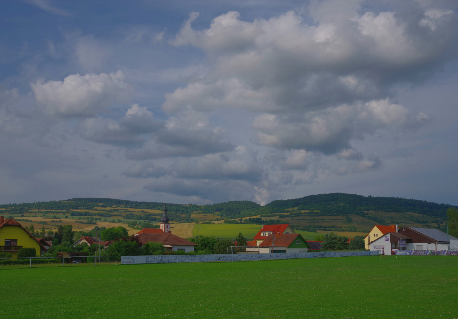 Wolkenhimmel über Helmershausen