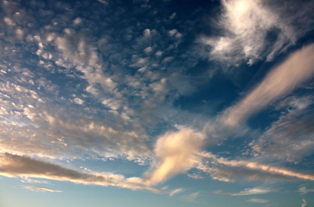 Wolkenkraken am Himmel