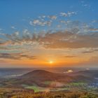 Wolkenkranz über dem Ölberg / Leuchtendes Rheintal