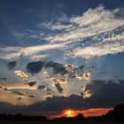 Wolkenlandschaftsaufnahme bei Sonnenuntergang