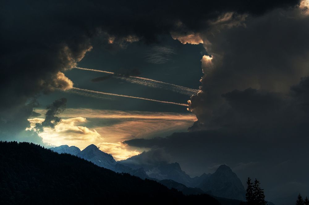 Wolkenloch über der Alpspitze
