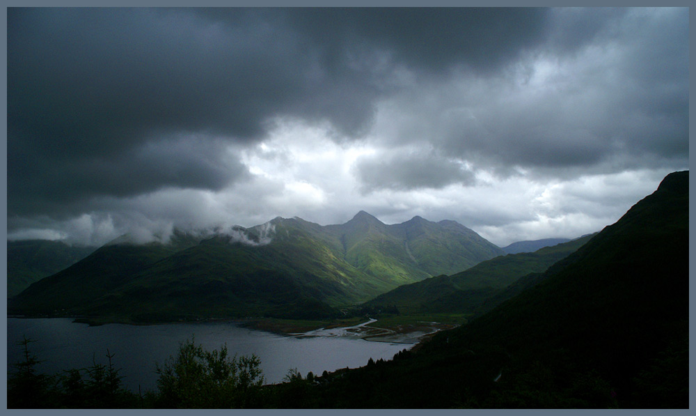 Wolkenlücke auf der Isle of Skye / Schottland...