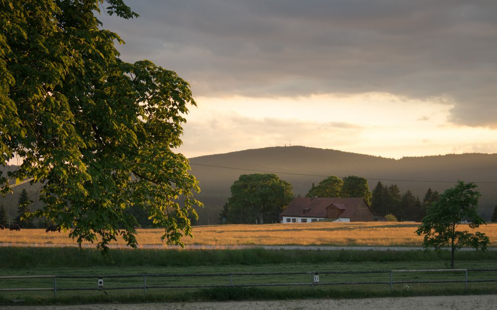 Wolkenlücke bei Sonnenuntergang