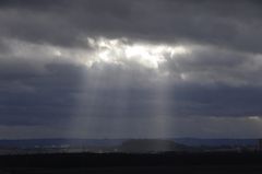 Wolkenlücke bei Wind mit 14 m pro Sekunde