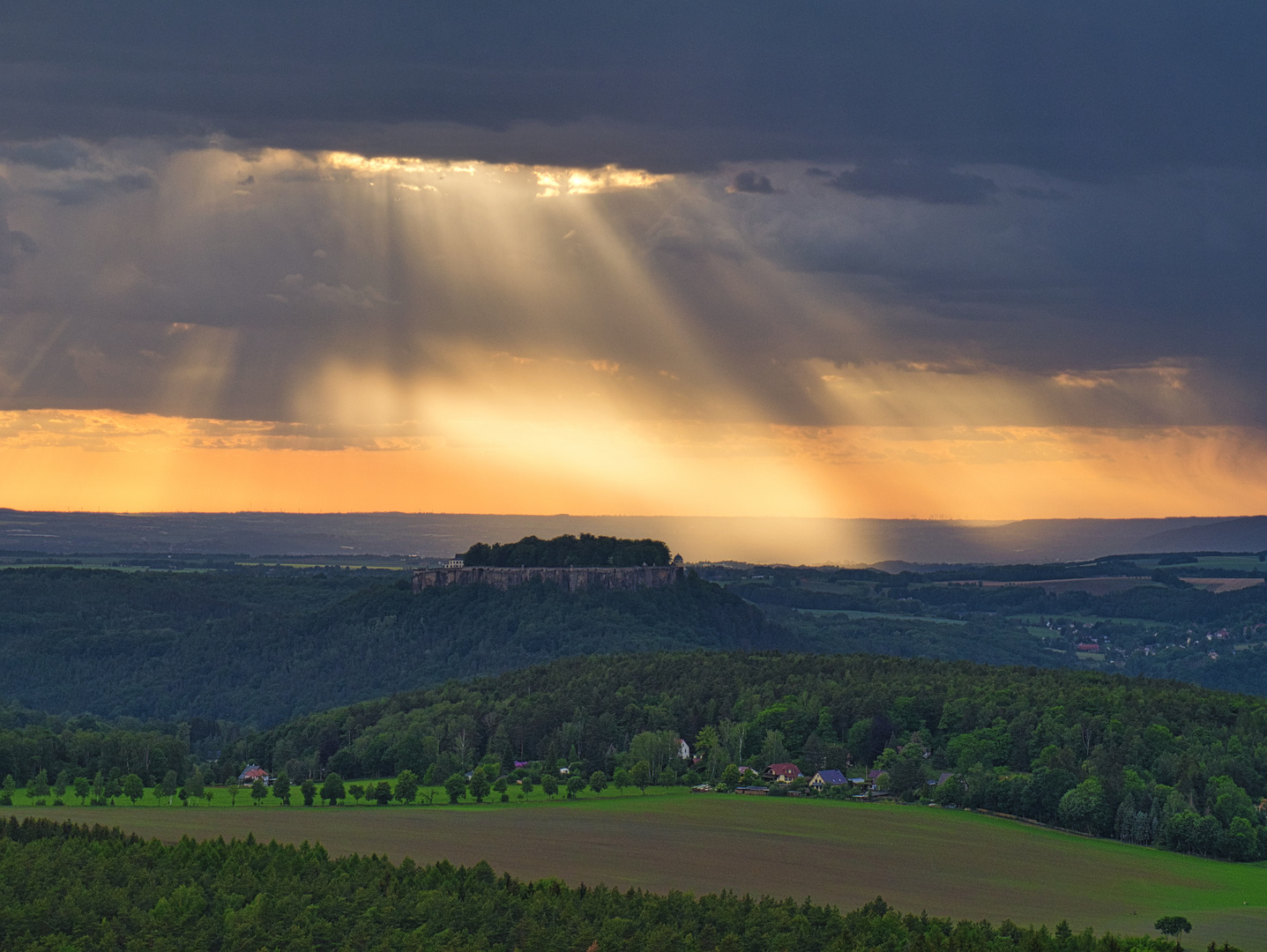 Wolkenlücke nach einen Gewitter