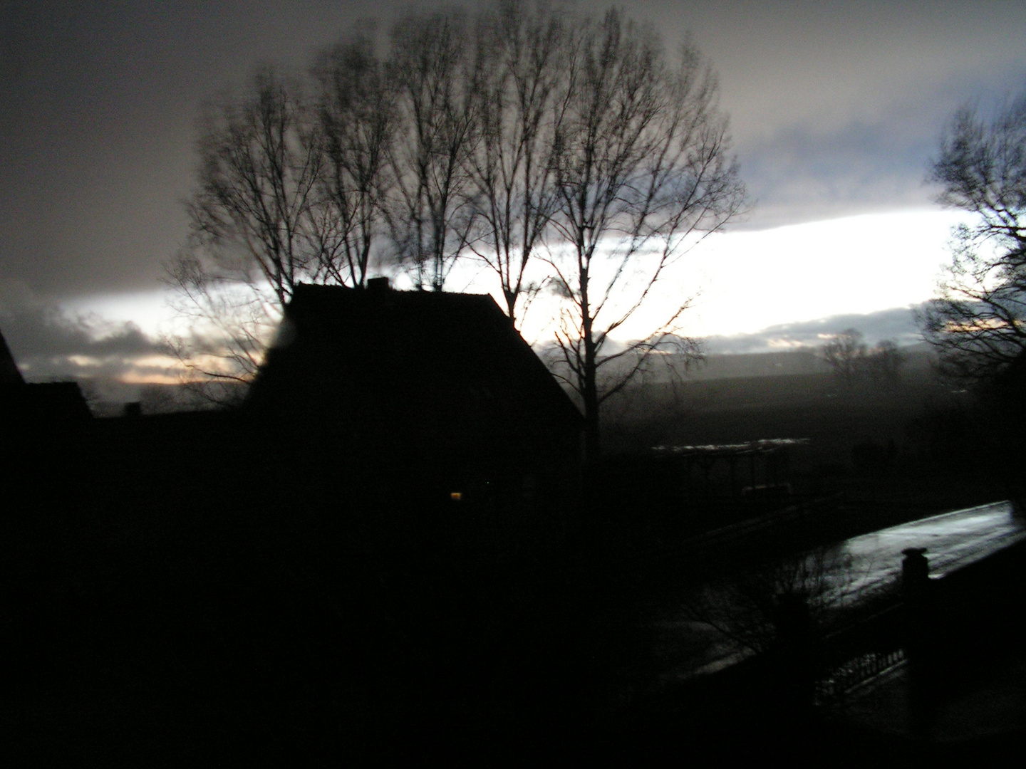 Wolkenlücke über dem Deister beim Orkan Niklas