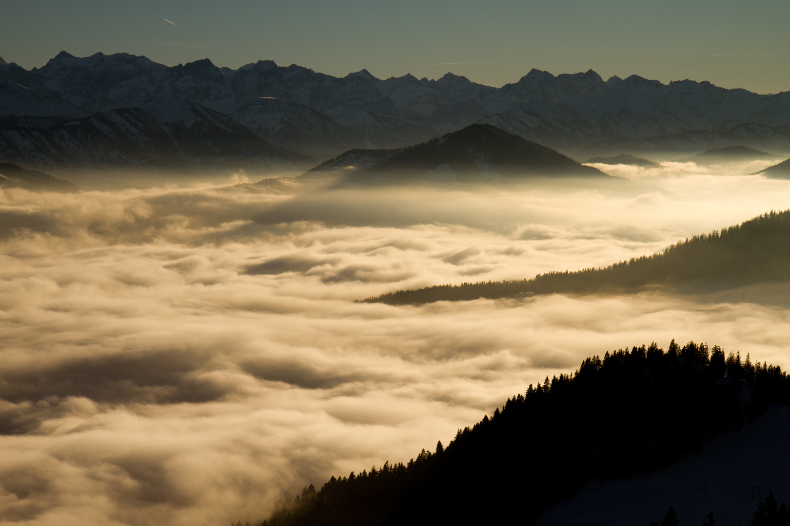 Wolkenmeer in der Abendsonne (Brauneck, Bayrische Alpen)