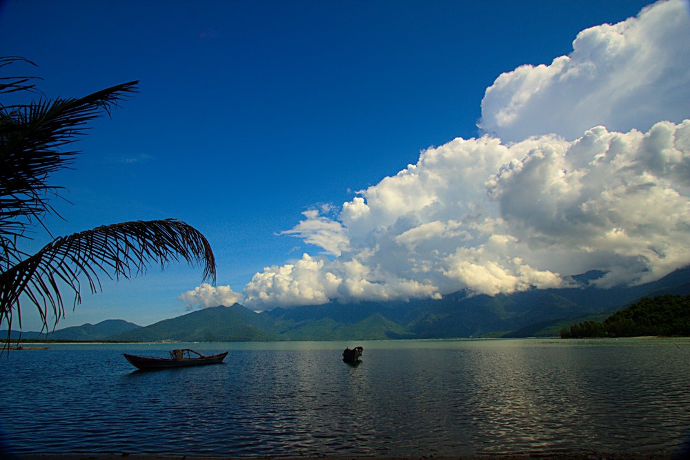 Wolkenpass von Danang gesehen von Peter Stachura 