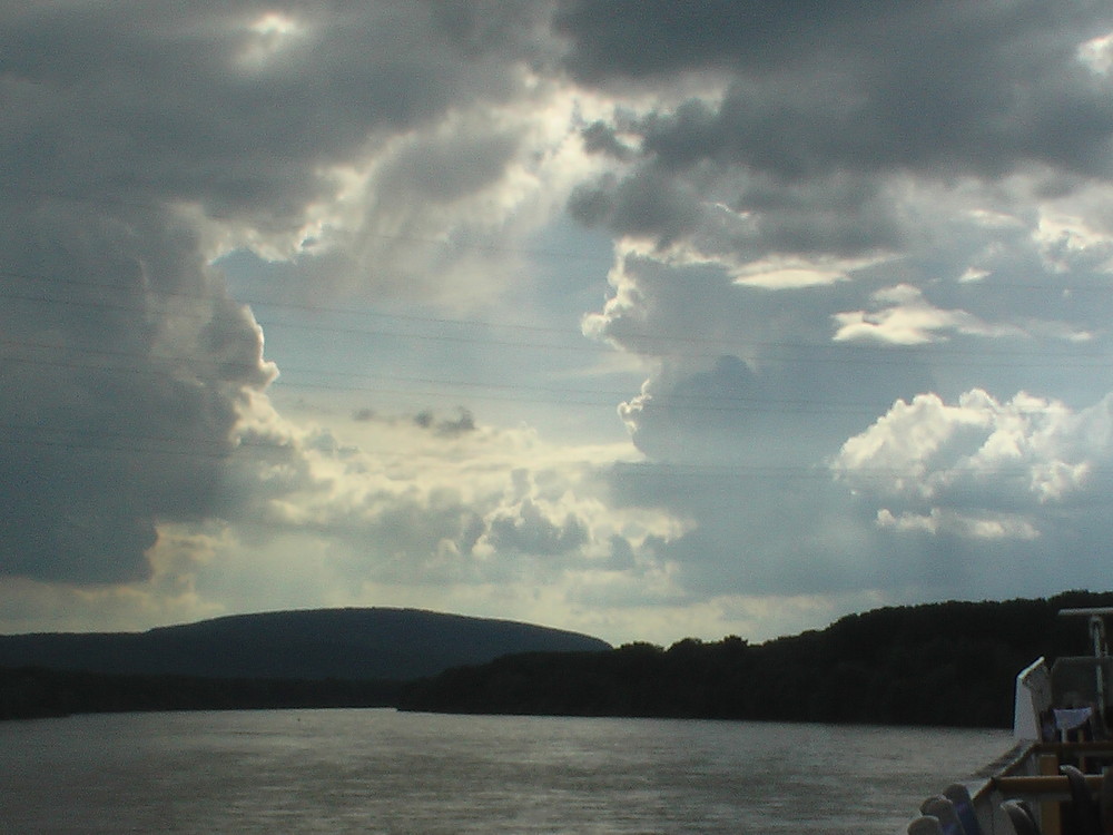 Wolkenreise mit dem Schiff