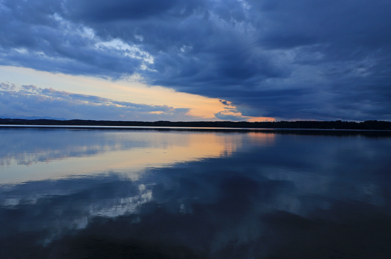 Wolkenreißverschluss