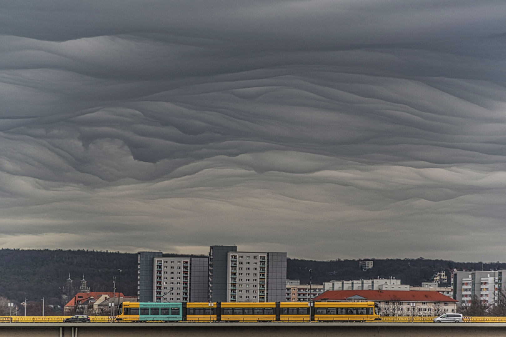Wolkenschichtung über Dresden