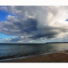 Wolkenschiffe an der See