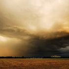 Wolkenspektakel kappt Regenbogen