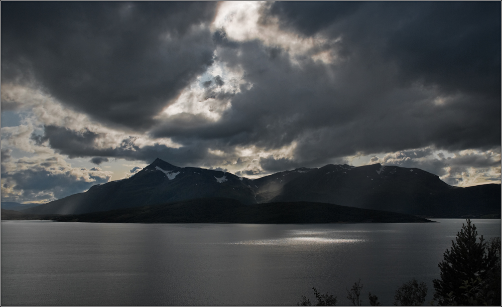 Wolkenspektakel über dem Malangenfjord