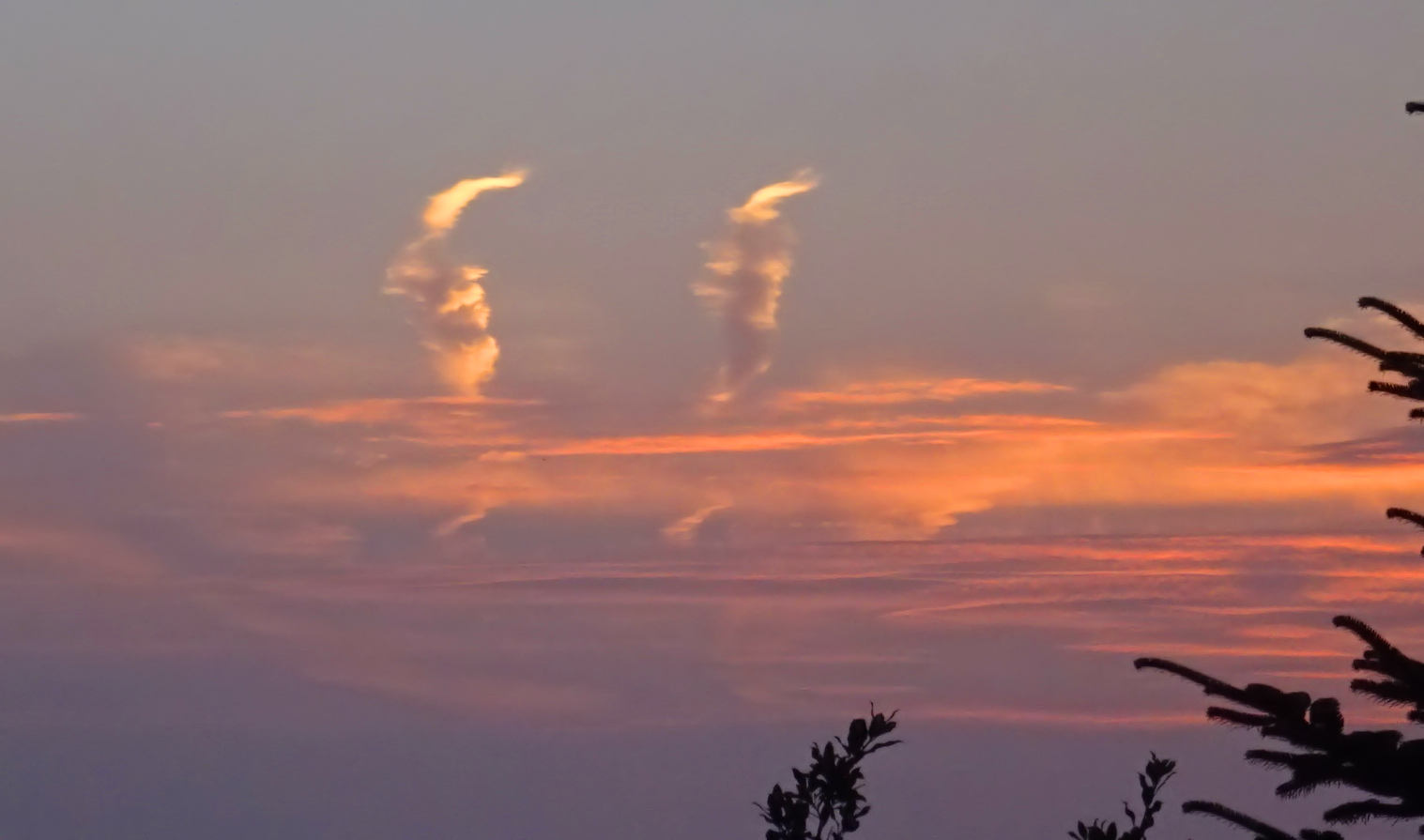 Wolkenspie am frühen Morgen