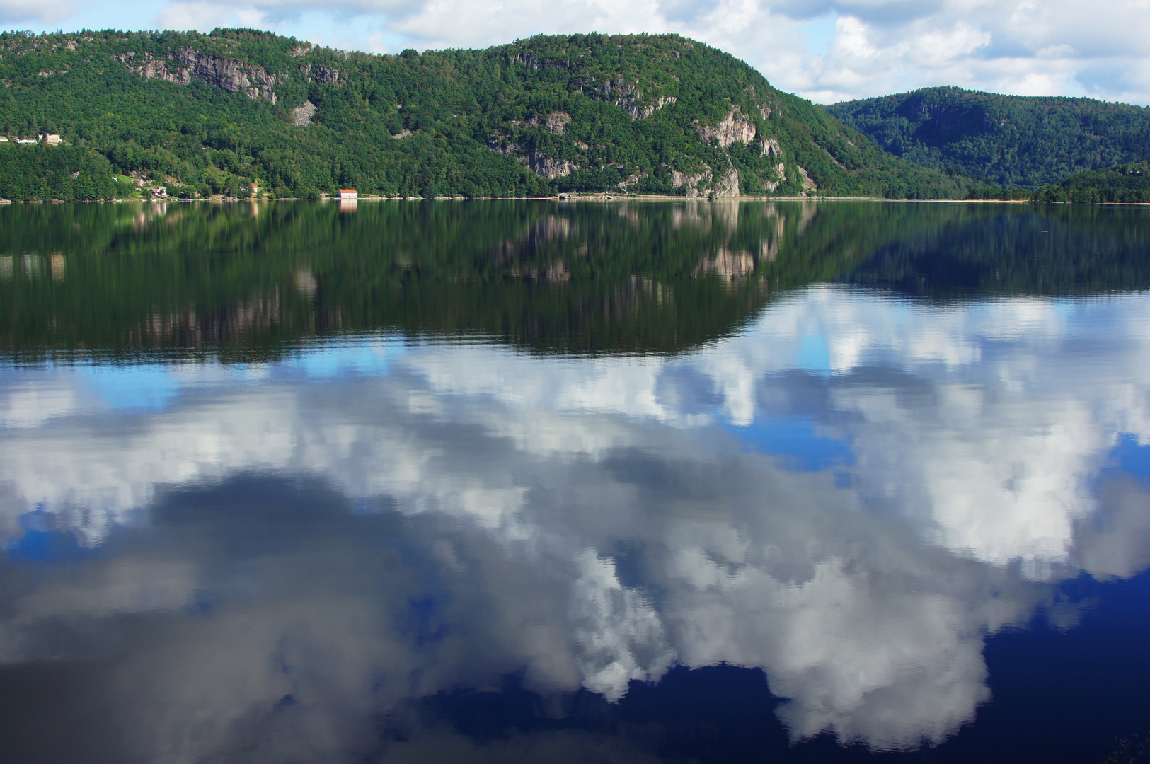 Wolkenspiegelung