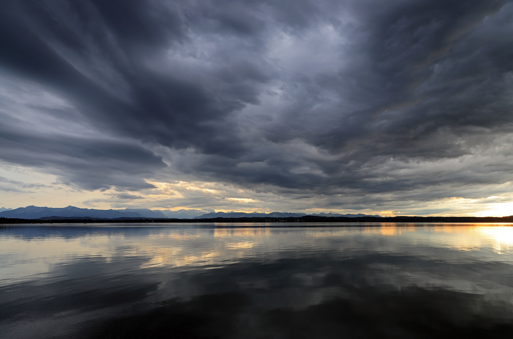 Wolkenspiegelung