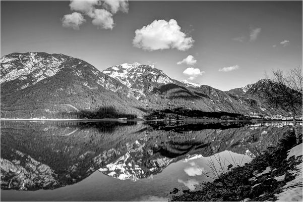 Wolkenspiegelung am Achensee.