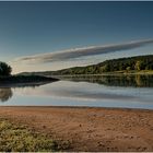 Wolkenspiegelung an der Elbe