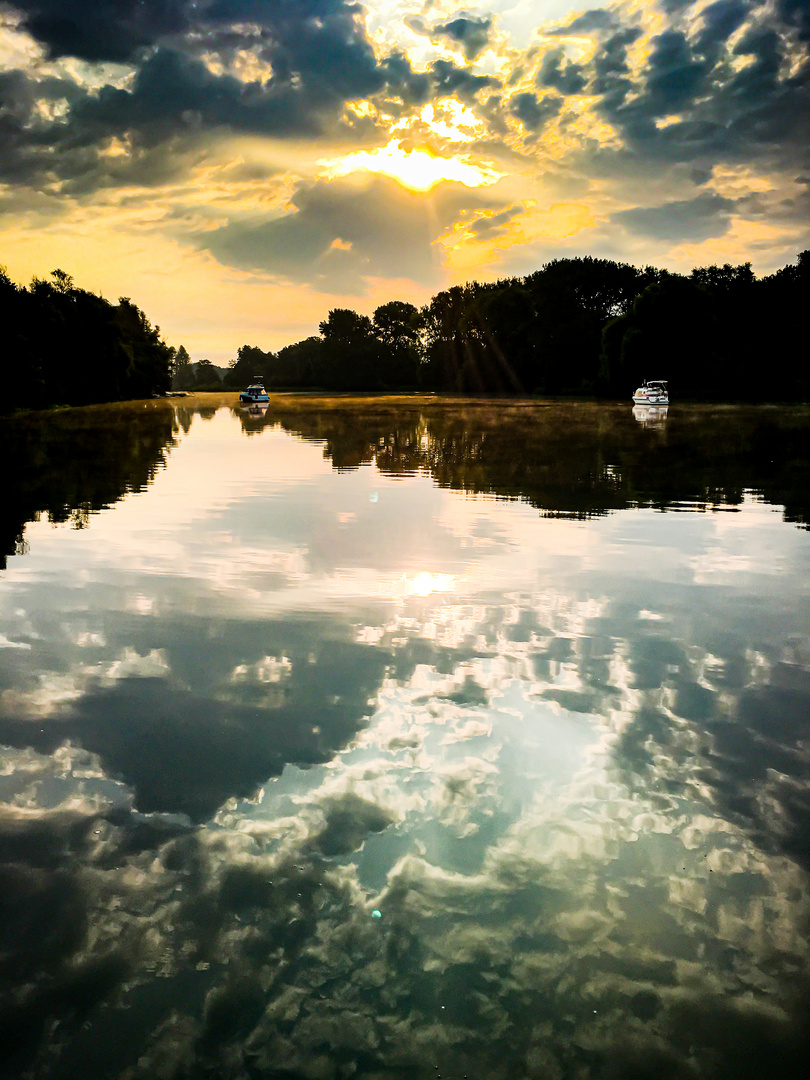 Wolkenspiegelung auf der Havel