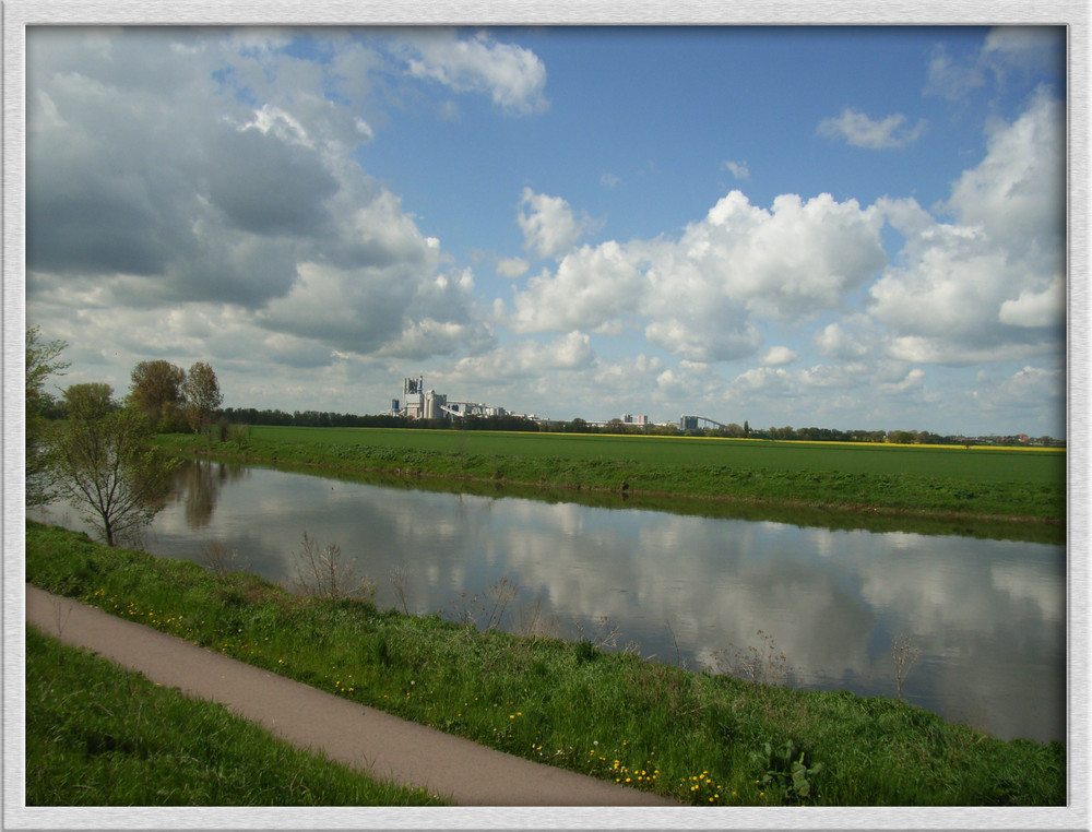 Wolkenspiegelung