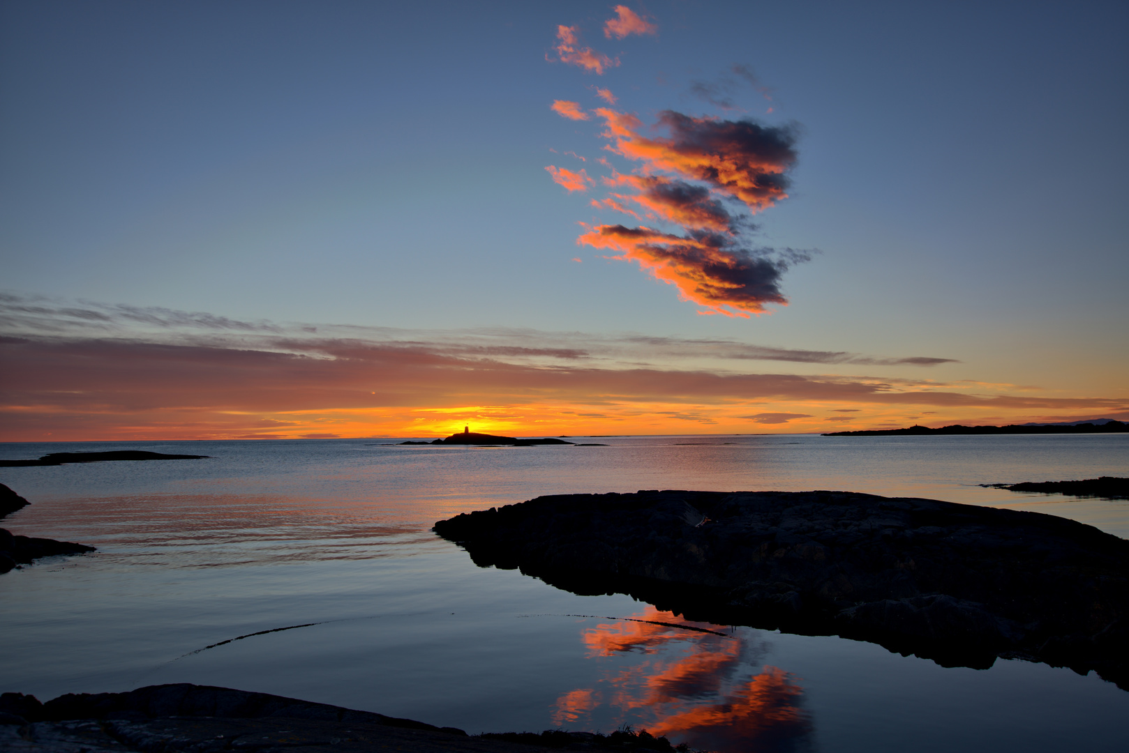 Wolkenspiegelung Sonnenaufgang Norwegen