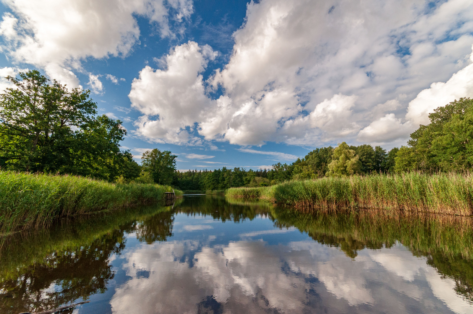 Wolkenspiegelungen