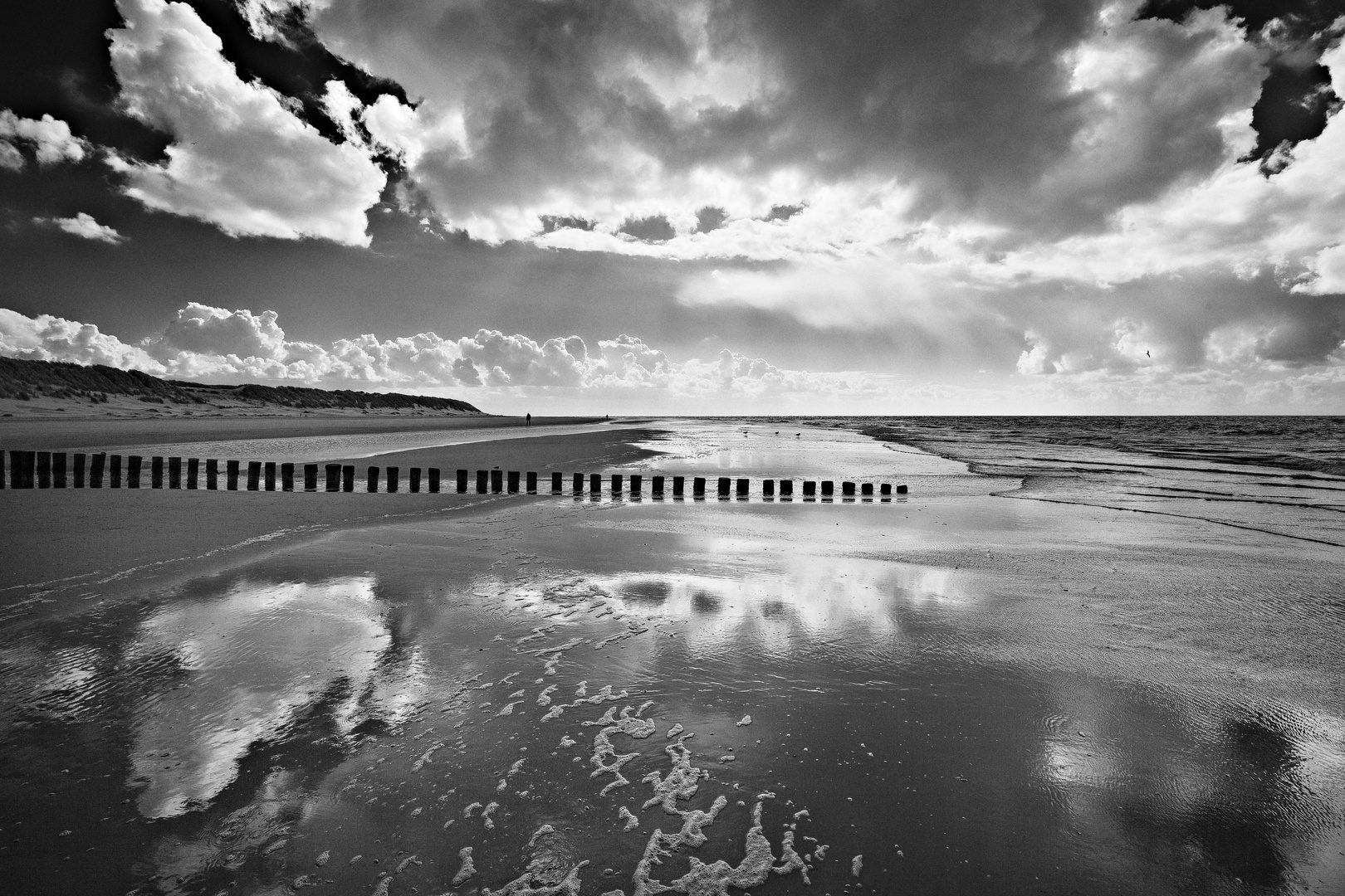 Wolkenspiegelungen bei Ebbe