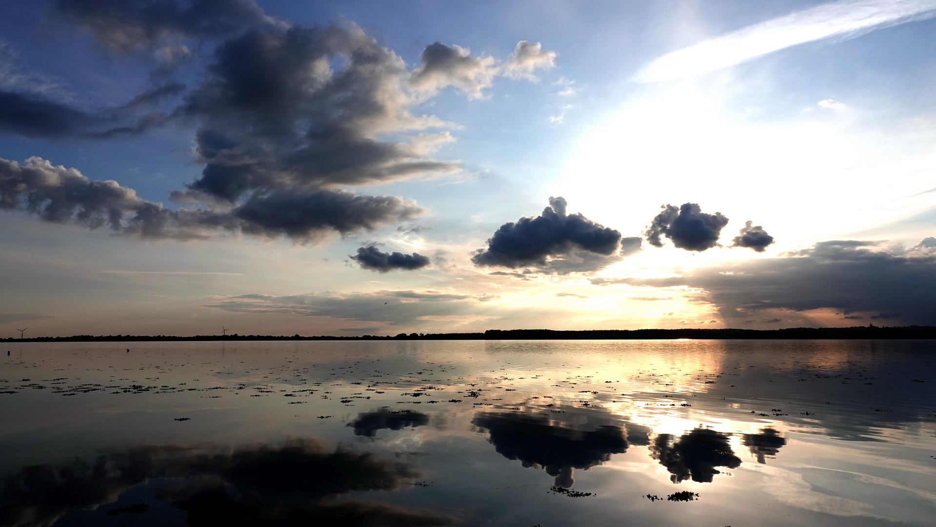 Wolkenspiel am Abend